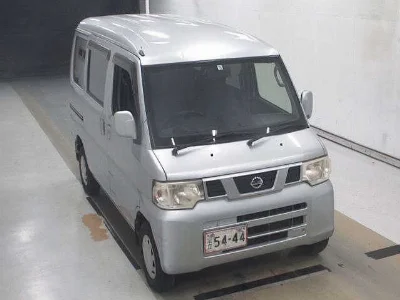 NISSAN CLIPPER VAN