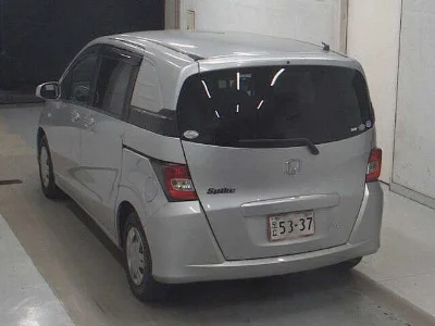 HONDA FREED SPIKE