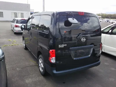NISSAN NV200