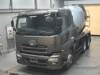 NISSAN UD