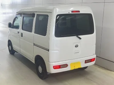 TOYOTA PIXIS VAN