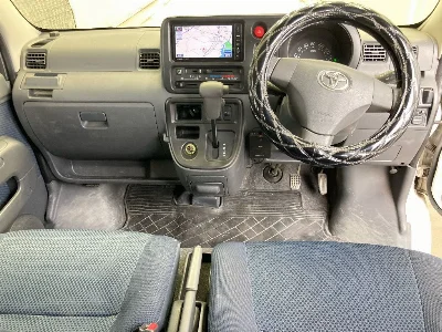 TOYOTA PIXIS VAN