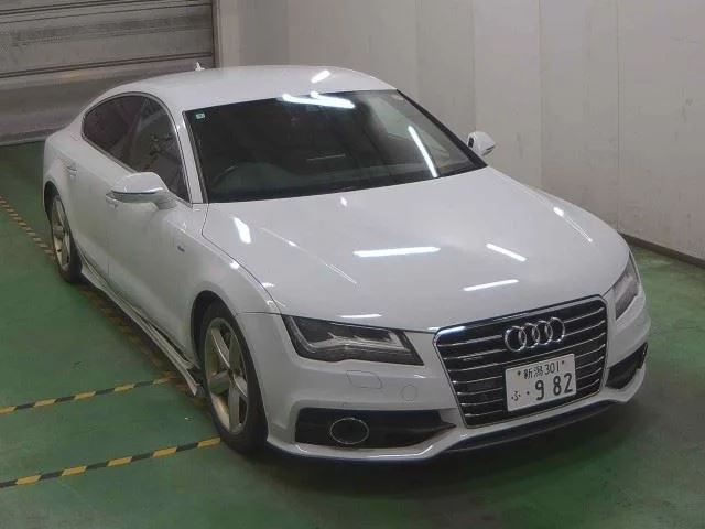 Audi A7  с аукциона в Японии