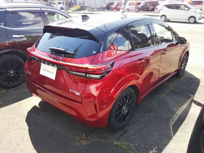 NISSAN AURA