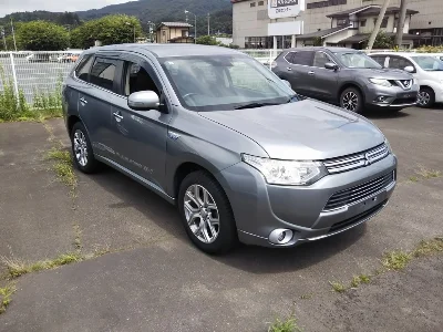 MITSUBISHI OUTLANDER PHEV