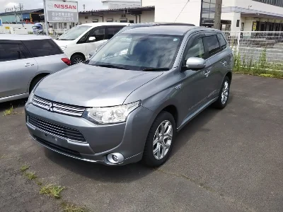 MITSUBISHI OUTLANDER PHEV
