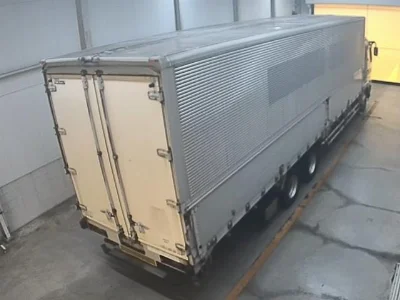 MITSUBISHI FUSO