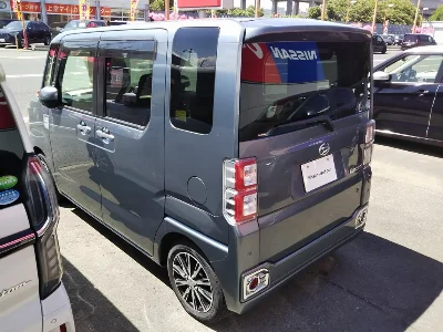DAIHATSU WAKE