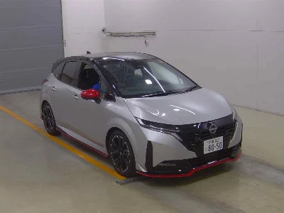 NISSAN AURA