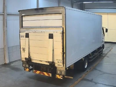 MITSUBISHI FUSO FIGHTER