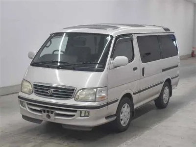 TOYOTA HIACE