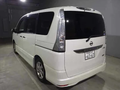 NISSAN SERENA