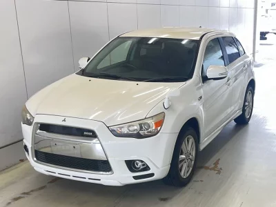 MITSUBISHI RVR