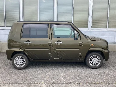 DAIHATSU NAKED