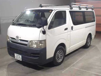 TOYOTA HIACE VAN