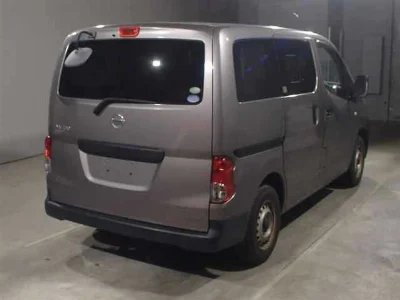 NISSAN NV200