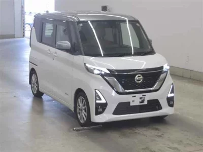 NISSAN ROOX