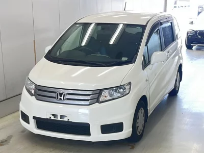 HONDA FREED SPIKE