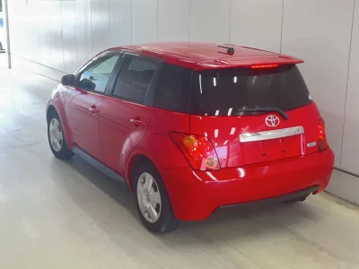 TOYOTA IST