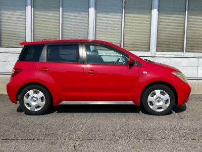 TOYOTA IST