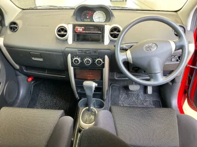 TOYOTA IST