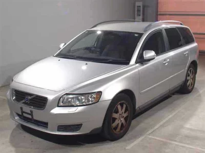 VOLVO V50
