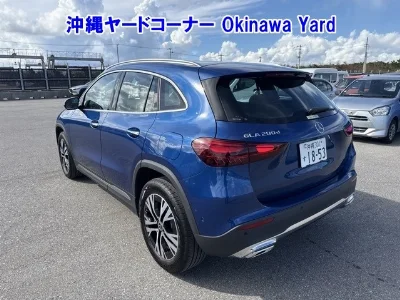 MERCEDES BENZ GLA