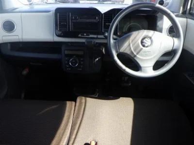 SUZUKI MRWAGON