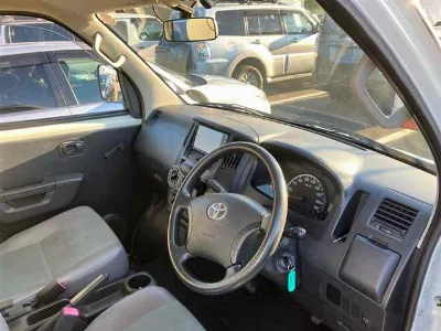TOYOTA LITE ACE VAN