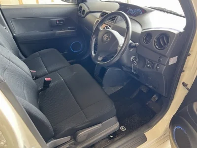 TOYOTA BB