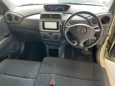 TOYOTA BB