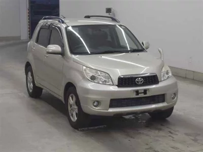 TOYOTA RUSH
