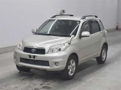 TOYOTA RUSH