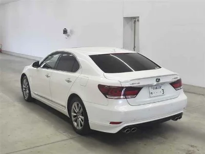 Lexus LS600h