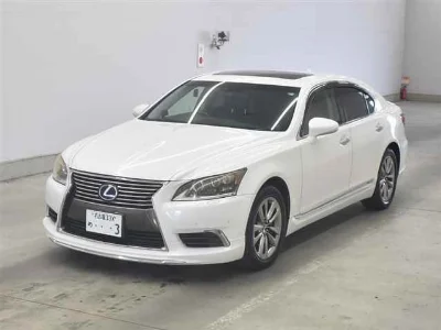 Lexus LS600h