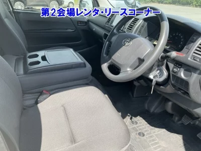 TOYOTA HIACE VAN