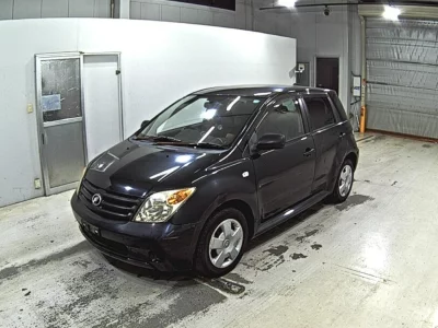 TOYOTA IST