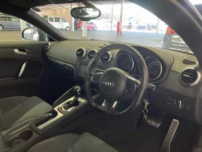 AUDI TT