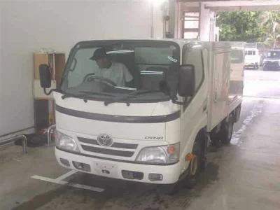 TOYOTA DYNA