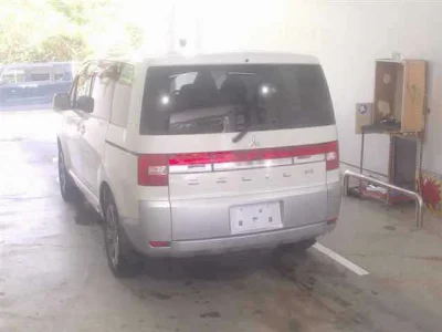 MITSUBISHI DELICA D5