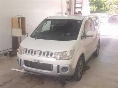 MITSUBISHI DELICA D5