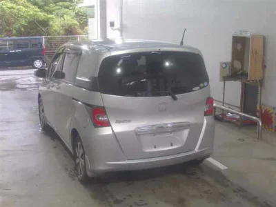 HONDA FREED SPIKE