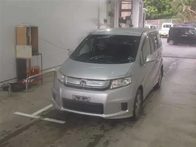 HONDA FREED SPIKE