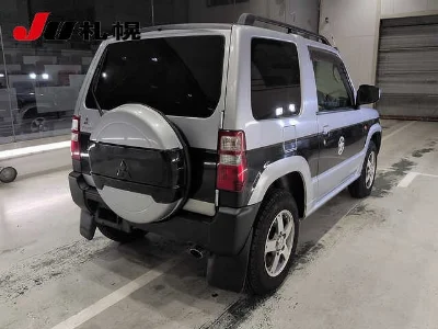 MITSUBISHI PAJERO MINI