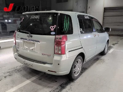 TOYOTA RAUM