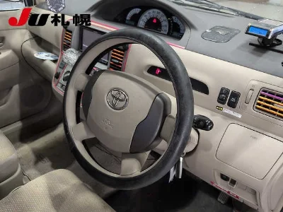 TOYOTA RAUM