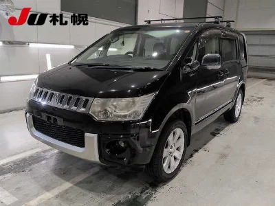 MITSUBISHI DELICA D5