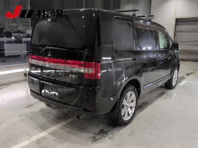 MITSUBISHI DELICA D5