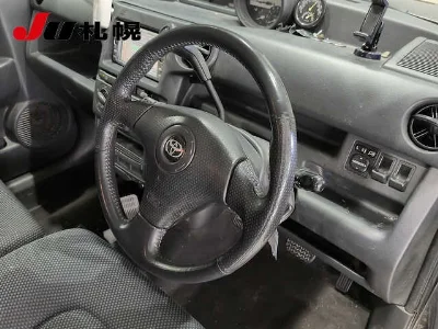 TOYOTA BB