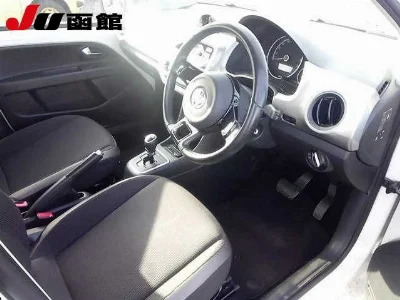 VOLKSWAGEN UP!